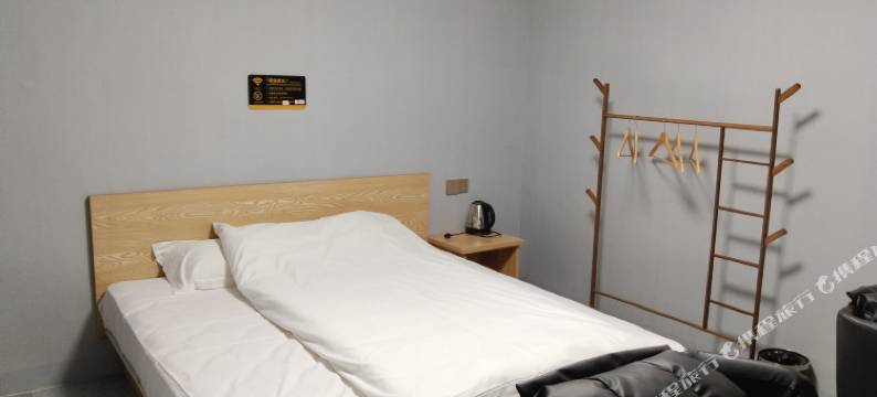 星客电竞民宿(合肥安百苑店)图片