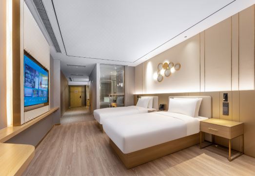 Orange Hotel (Jiangyin Nanmen BaBaiBan Renmin Road Pedestrian Street) Hotel Overview