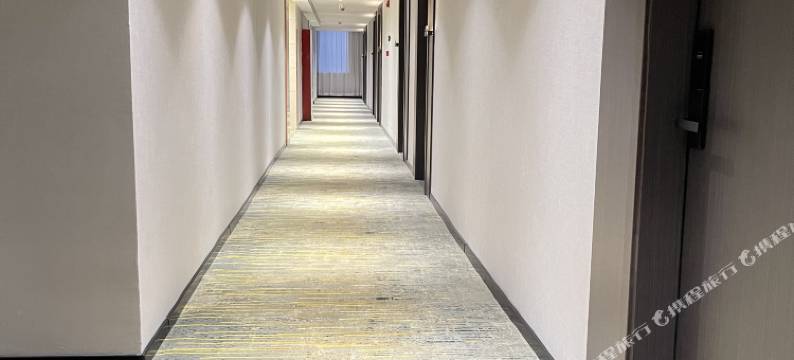 S·电竞智能酒店(小店通达街地铁站店)图片