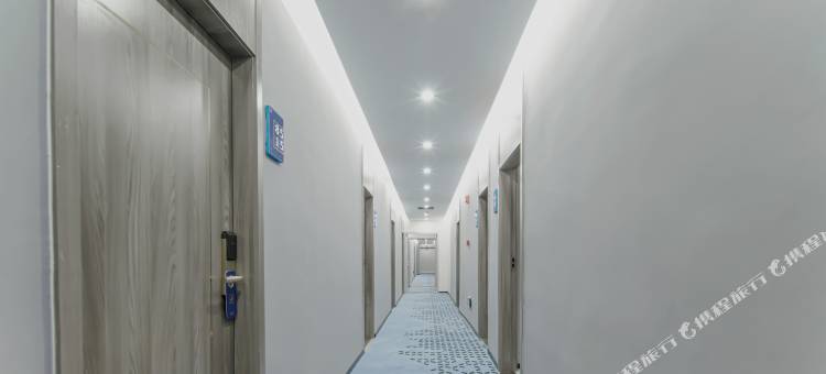 如家UP华驿智旅酒店(甘孜巴塘318国道店)图片