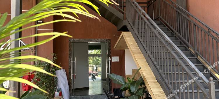 深梦电竞影视酒店(保山学院高铁站店)图片