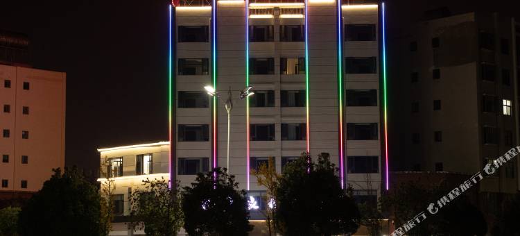 千良精品酒店(陆良客运北站店)图片