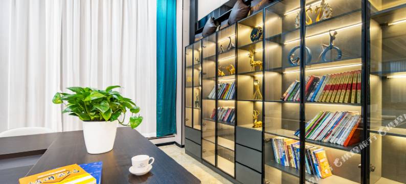 LIGHT•聚亚轻奢酒店(惠州西湖东站水东街店)图片