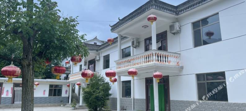 麦积山映山红庄园图片