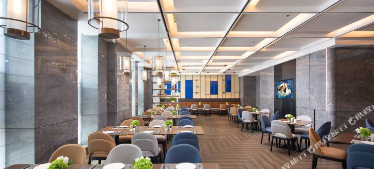 陇南高铁站希尔顿欢朋酒店图片