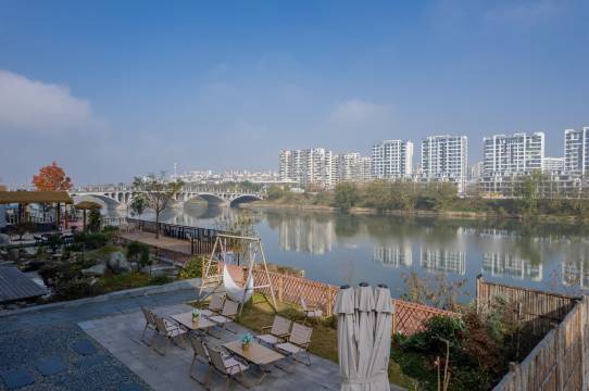 黄山屯溪上街上行江景度假民宿(屯溪老街店)图片