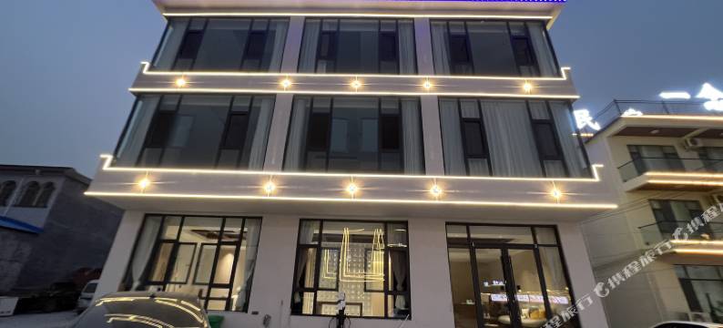 山脚下民宿(河南宝泉旅游度假区店)图片