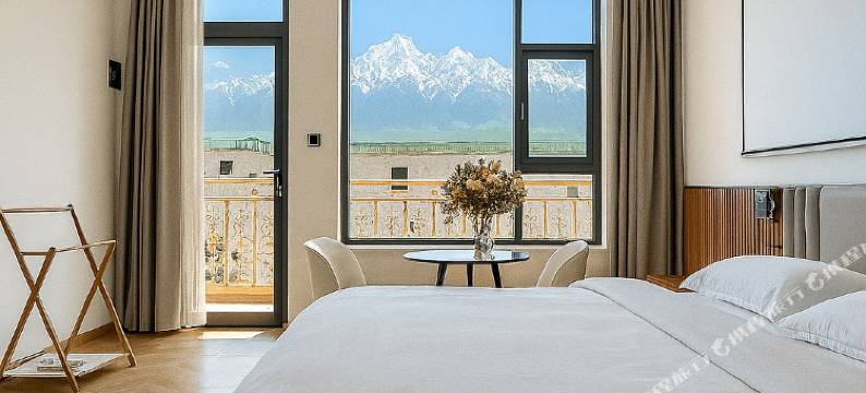 云屿山居民宿(那拉提草原店)图片