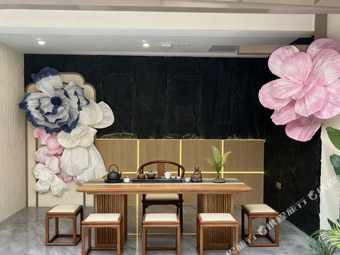 郁孤台畔·拾叁间民宿(江南宋城郁孤台店)