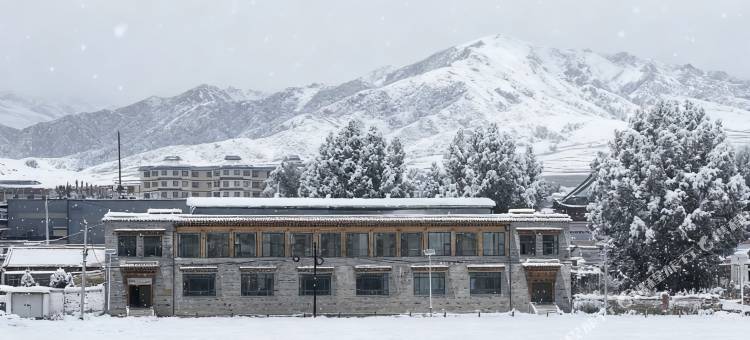 夏河·贤择云居图片