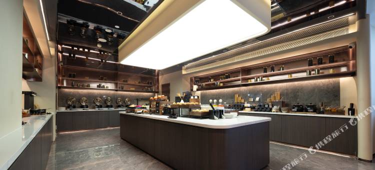 吐鲁番国泰民生广场军民共建路亚朵酒店图片