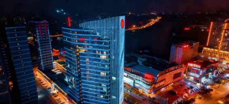 米兰•Serenity Haven设计师民宿 (南丹县汽车总站金芙蓉广场店)图片