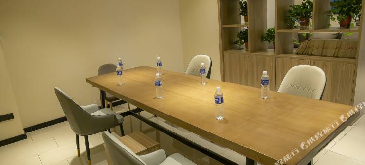 锐思特逸致酒店(漯河食品学院会展中心店)图片