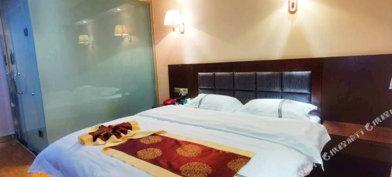 阿拉善左旗漠北牧歌酒店图片