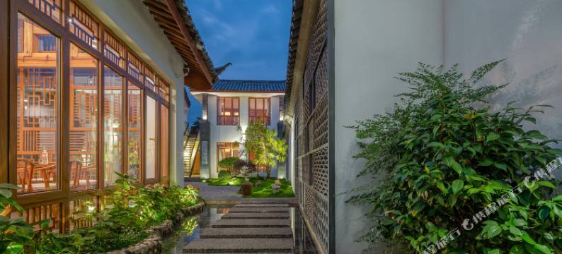 云墅·悦雪山观景度假民宿(束河古镇店)图片