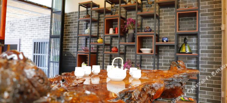 花筑·山语民宿(神农架木鱼店)图片