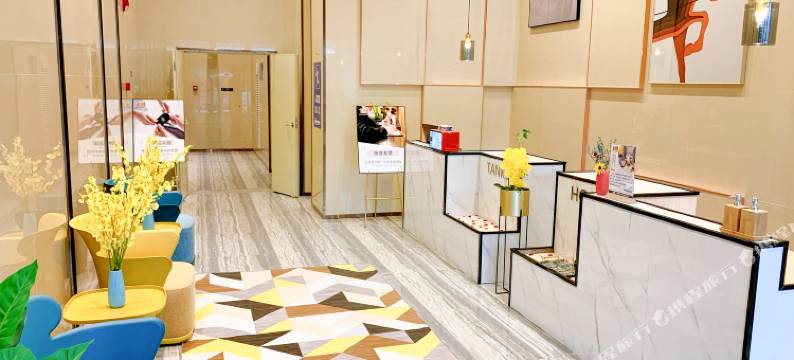 甜果国际公寓(佛山米兰汇家居展贸中心店)图片