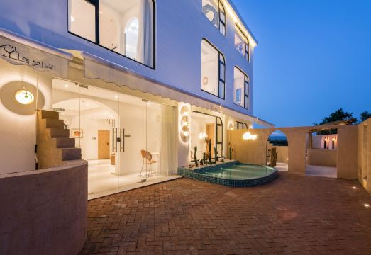 Yuxi Shejishi Guesthouse Hotel Overview