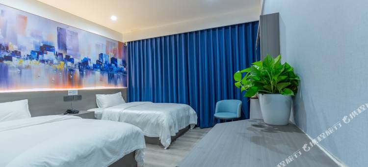 悦思特酒店(新县火车站店)图片