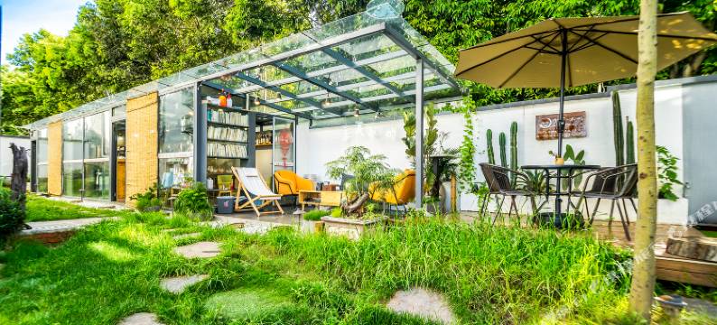 一蓝公社·茶空间花园美宿(大理古城大院里店)图片