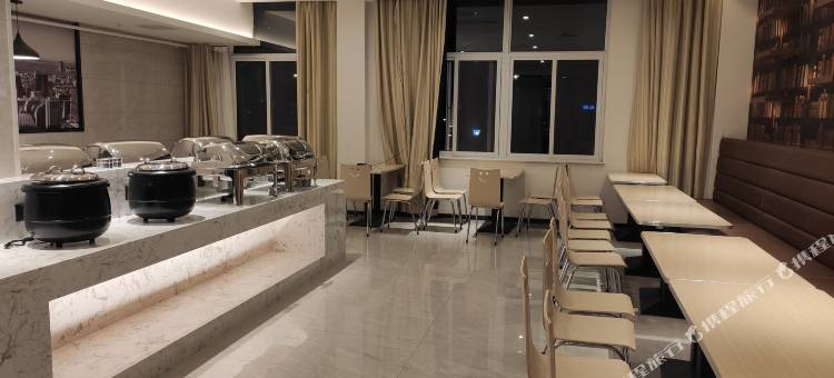 格林电竞酒店(宿州磬云大市场店)图片