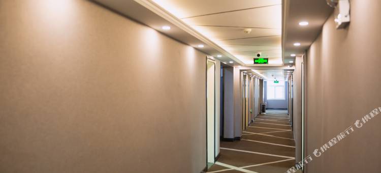 彦霖优选酒店(邯郸火车站浴新街店)图片