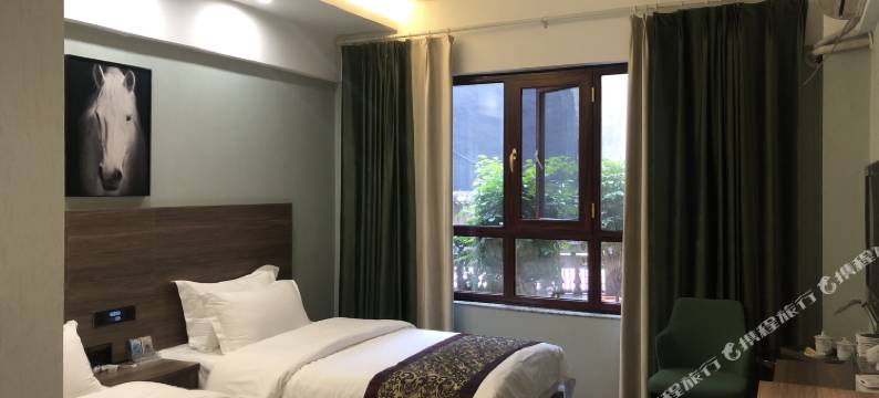 师宗奥龙商务酒店图片