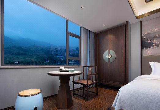 TILL BRIGHT Hotel (Lanshan Lanhai) Hotel Overview