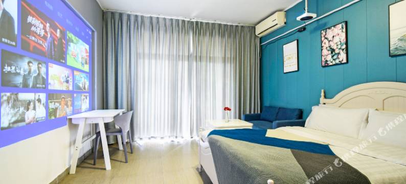 小时代影视民宿(重庆大学城熙街店)图片