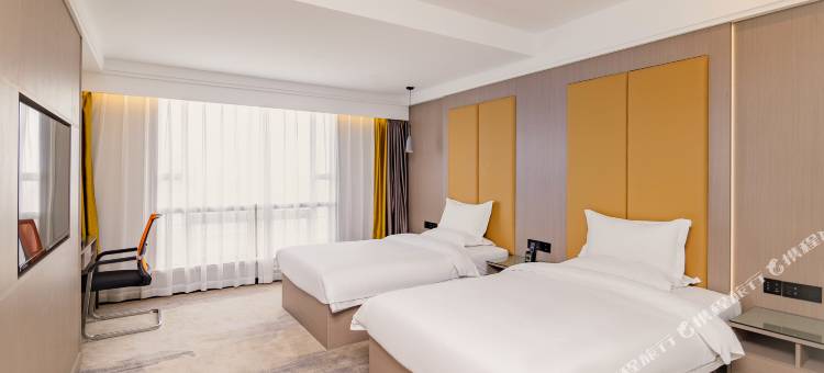 南通濠河时尚酒店(濠河风景区和平桥地铁站店)图片