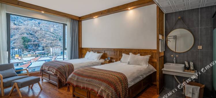 黑水远山拾梦酒店图片