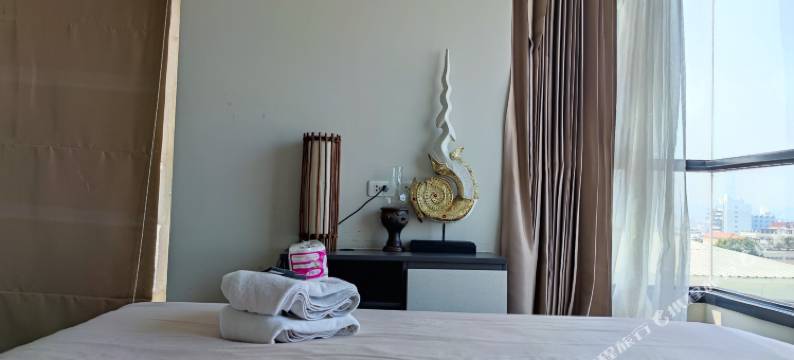 芭堤雅乐思贝丝公寓式酒店(The Base Condo Pattaya)图片