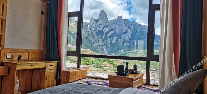 迭部扎尕那阿班民宿图片