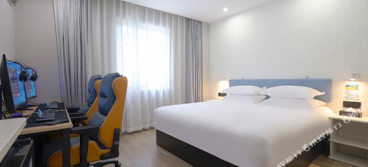 网鱼电竞酒店(苏州观前街拙政园店)图片