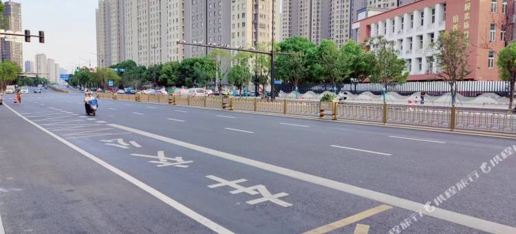 双周宾馆(鉴水路地铁站店)图片