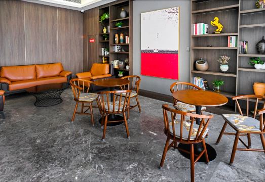 Liyi Hotel (Xuzhou Feng County Fengmingyuan) Hotel Overview