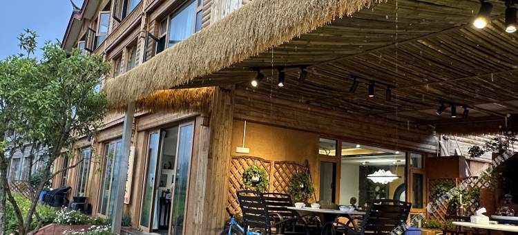 泸沽湖津云轻奢客栈图片