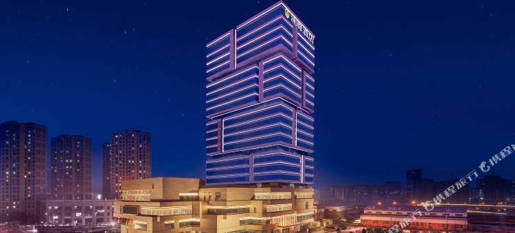 澜尊酒店(乌鲁木齐万达广场高铁站店)图片