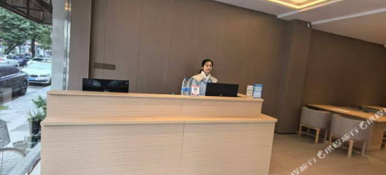 华廷酒店(临海花街店)图片