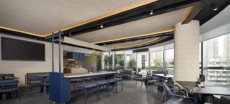 上海南京西路人民广场地铁站轻居酒店图片