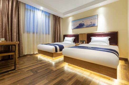 首旅如家睿柏·云酒店(合肥长江西路国购广场三里庵地铁站店)