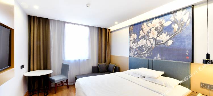 白玉兰酒店(大连辽师大学马栏广场地铁站店)图片