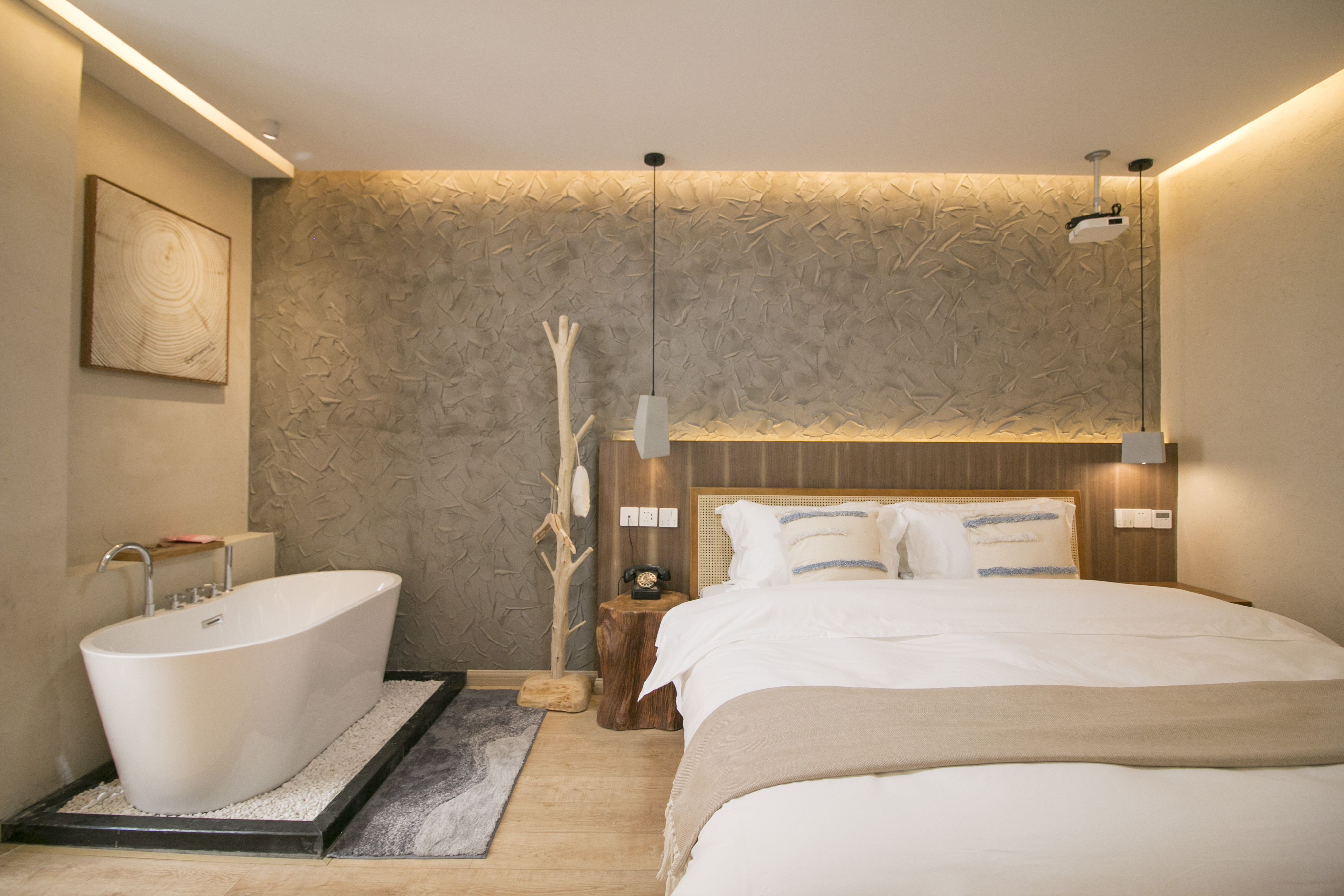 Shaoxing Shiqing Half HotelOver view