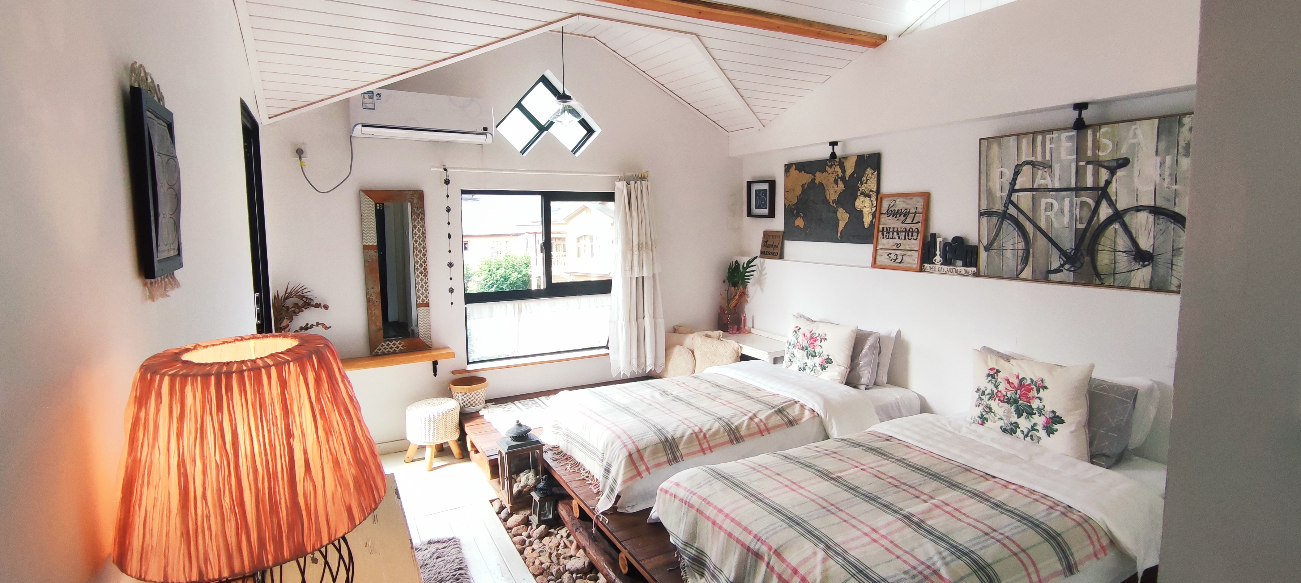 Shiman Xiaoyuan GuesthouseOver view