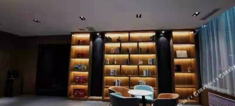 崇信朗格酒店图片