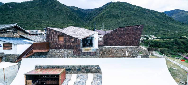 RGB雅拉野奢温泉民宿图片