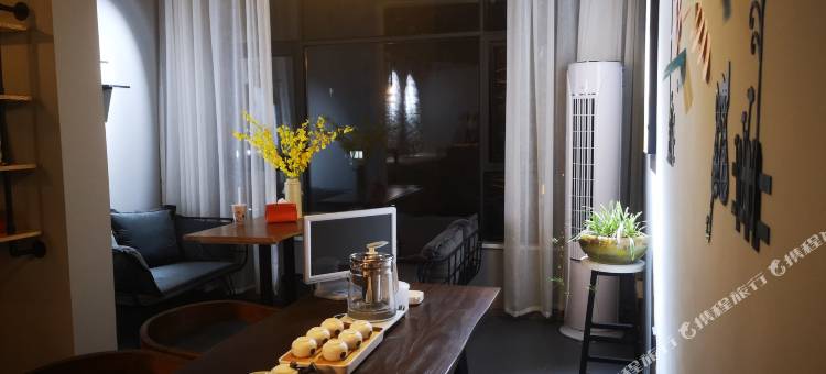 小栖街里酒店(龙岭华府店)图片