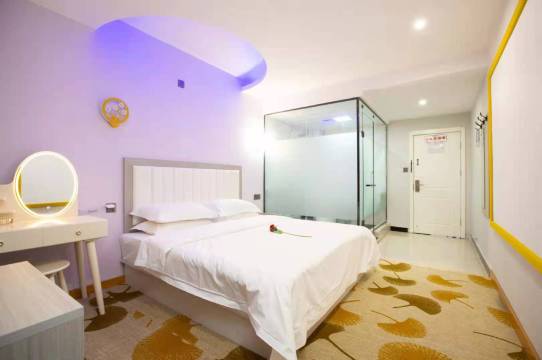 花样年华快捷酒店(郑州经贸学院店)