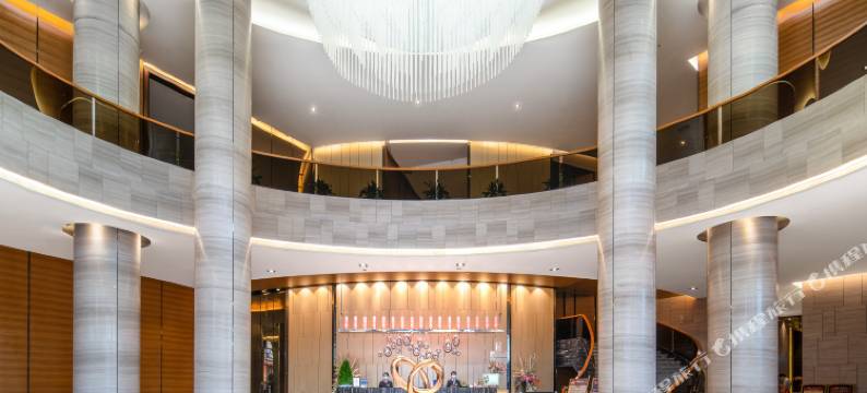 八号公馆酒店(东莞大朗松山湖北站店)图片