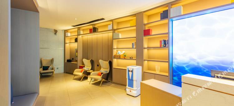 灰鲸智能酒店(保定西大街火车站店)图片